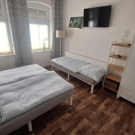 Pauls Hexenhaus Teufel Mit Familienbett ثال